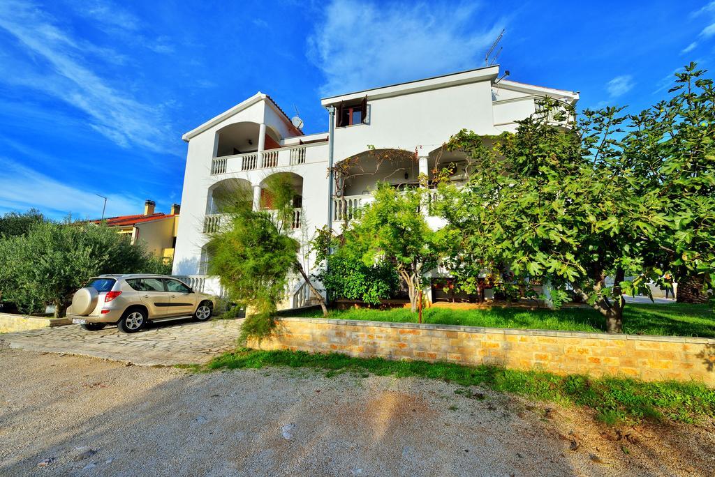 Apartments And A Room Ina Zadar Exterior foto