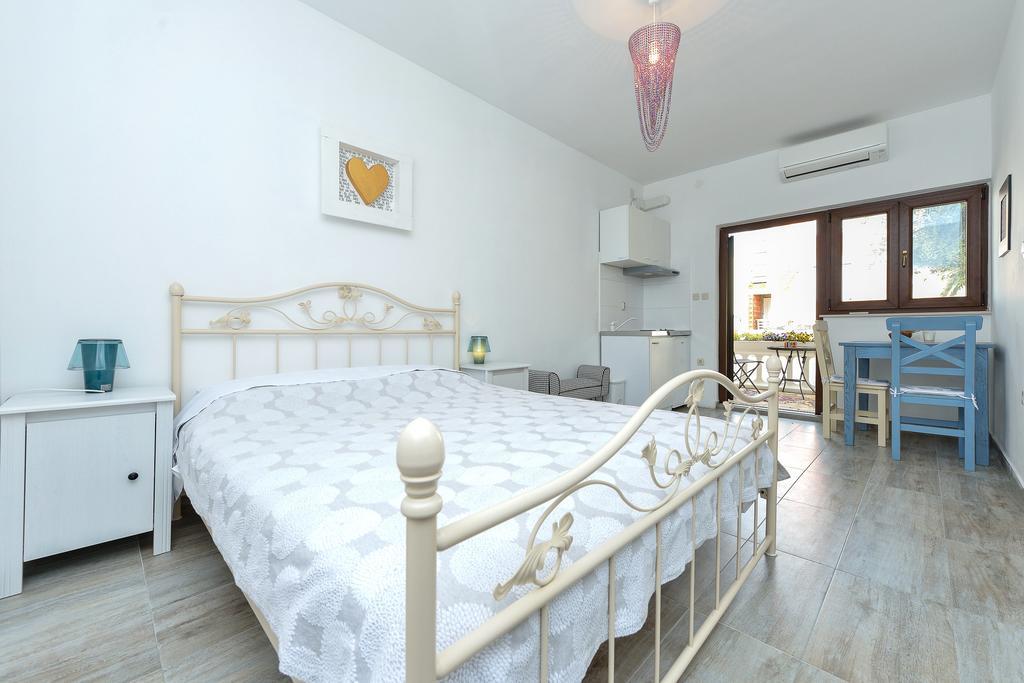 Apartments And A Room Ina Zadar Exterior foto